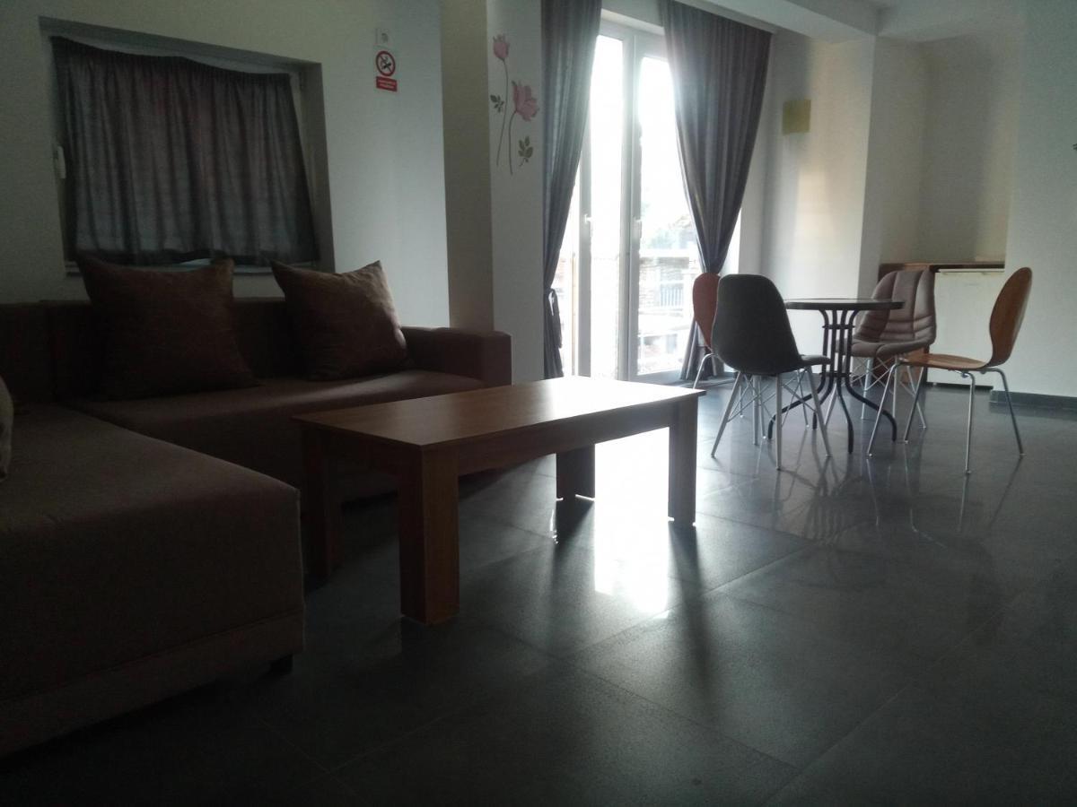 Отель Yard House Trpejca Охрид Экстерьер фото