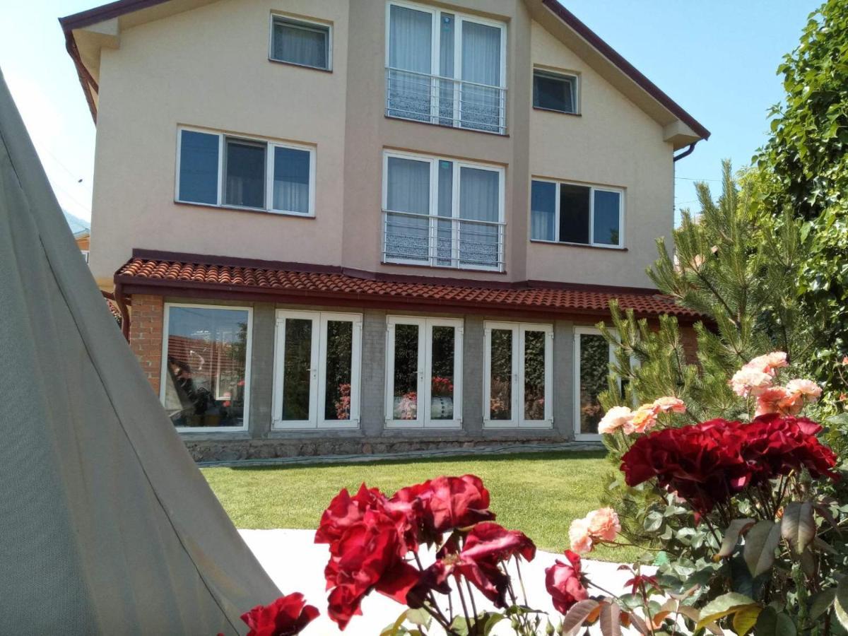 Отель Yard House Trpejca Охрид Экстерьер фото